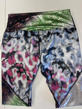 Load image into Gallery viewer, Multi Color Snake High Waist Water Legging
