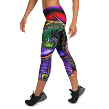Load image into Gallery viewer, Spiral Shell Capri Leggings