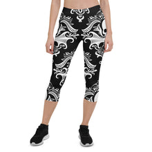 Load image into Gallery viewer, Gothic Victorian Skull Capri Leggings
